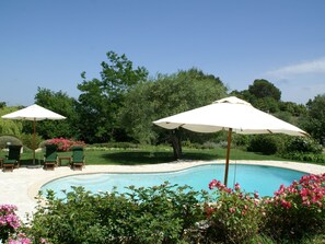 Pool - Stunning Villa With Heated Swimming Pool, air Conditioning and Large, Private, Enclosed Garden (Valbonne)