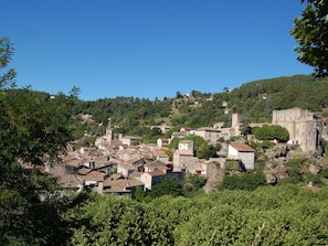 Exterior - Single Storey Villa With Private Pool in Mediterranean Ardèche (Vinezac)