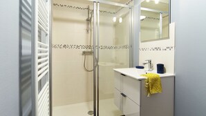 Shower - Alluring Cottage in Asnières With Terrace (Asnieres)