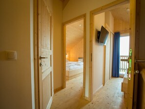 4 bedrooms, cots/infant beds, bed sheets - Cozy Chalet near Ski Area in Klippitztörl (Bad Sankt Leonhard im Lavanttal)