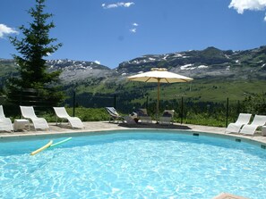 Unclassified image, 2 of 25, button - Chic Chalet in Rhone Alpes With Swimming Pool (Flaine)