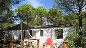 Unclassified image, 2 of 16, button - Well-kept Mobilehome With Combi-microwave, Beach at 5 km (Frejus)