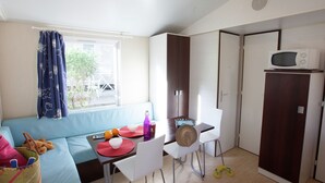 Unclassified image, 5 of 16, button - Well-kept Mobilehome With Combi-microwave, Beach at 5 km (Frejus)