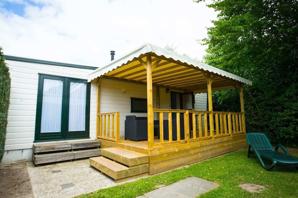 Chalet in Duinhoeve With Van Gogh Style
