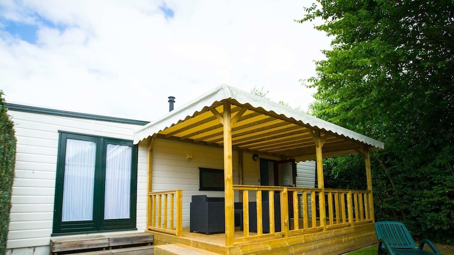 Chalet in Duinhoeve With Van Gogh Style