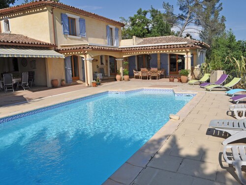 Modern Villa in Carcès With Swimming Pool