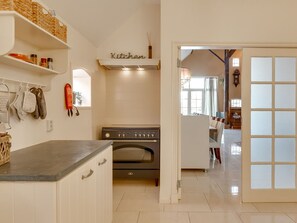Fridge, microwave, oven, dishwasher - Luxury Accommodation in Drentse Hondsrug With Swimming Pool, Jacuzzi, bar and Plenty of Privacy (Drouwenermond)