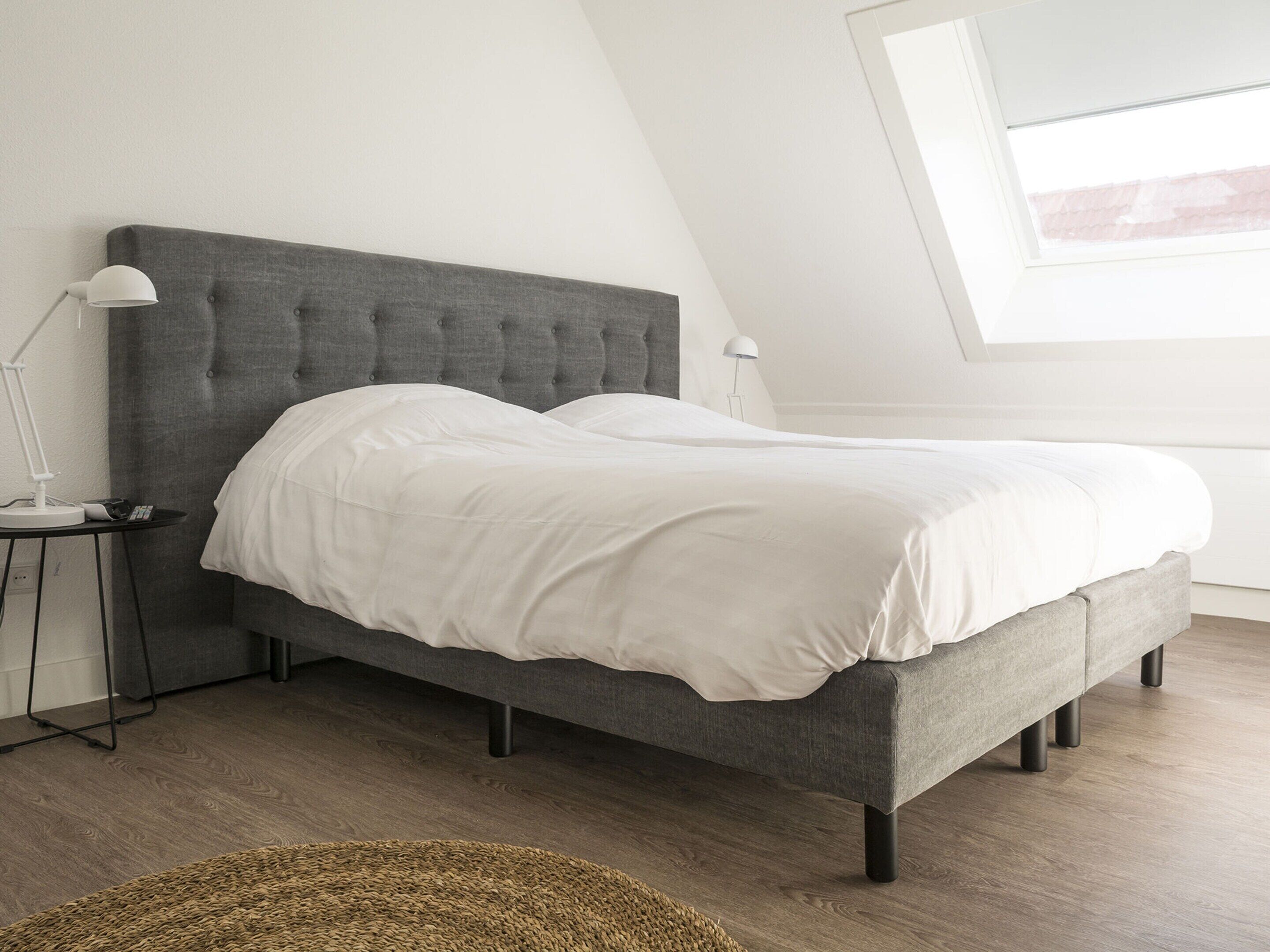 House | 2 bedrooms, individually furnished, iron/ironing board, bed sheets