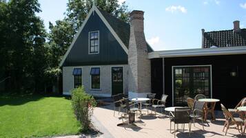 Chalet | Tempat makan outdoor