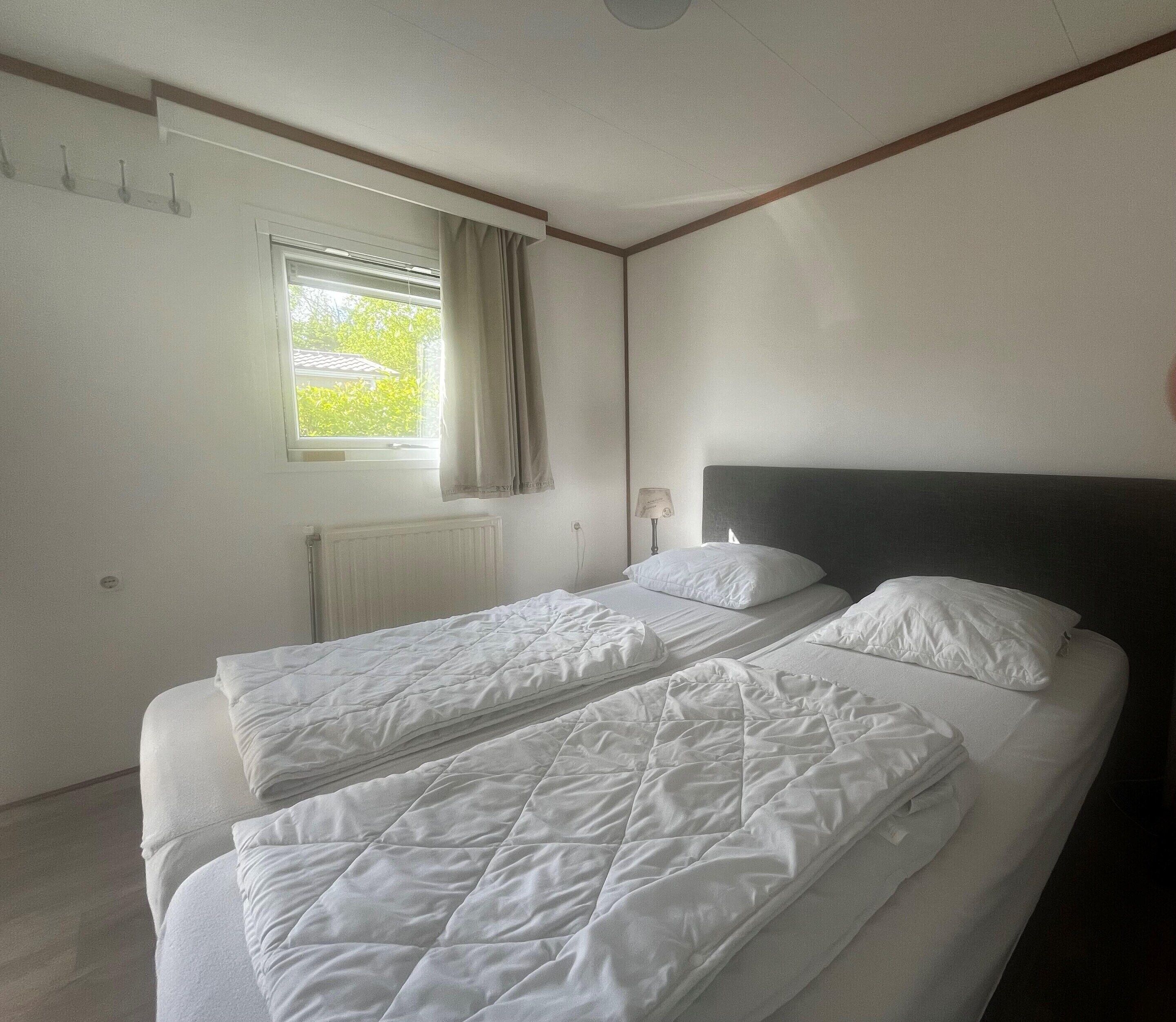Chalet | 2 kamar tidur dan dilengkapi dengan perabotan berbeda-beda