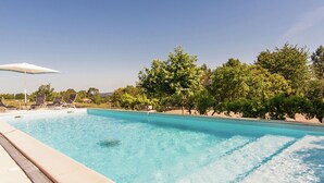 Unclassified image, 2 of 38, button - Cottage With Porch, Large Private Pool and Spacious Garden (La Roche-Chalais)
