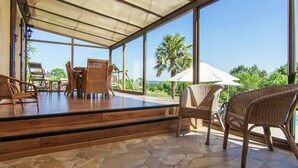 Unclassified image, 5 of 38, button - Cottage With Porch, Large Private Pool and Spacious Garden (La Roche-Chalais)