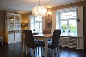 Apartment | Dining - Cozy Apartment in Roasting near Belgian Border (Roosteren)