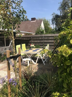 Balcony - Chic Holiday Home in Noordwijkerhout near Lake (Noordwijkerhout)