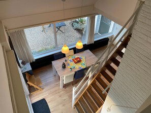 Dining - Chic Holiday Home in Noordwijkerhout near Lake (Noordwijkerhout)