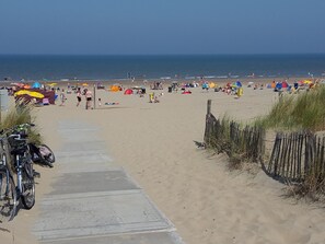 Exterior - Chic Holiday Home in Noordwijkerhout near Lake (Noordwijkerhout)