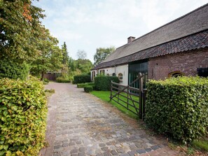 Exterior - Beautiful and Historical Brabant Farmhouse With Large Garden in the Beautiful Leende (Leende)