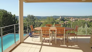Villa | Balcón