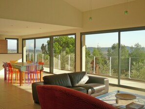 Villa | Living room | DVD player, MP3 dock - Luxurious Villa in Rochefort-du-gard With Private Pool (Rochefort-du-Gard)