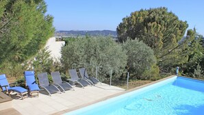 Unclassified image, 2 of 26, button - Luxurious Villa in Rochefort-du-gard With Private Pool (Rochefort-du-Gard)