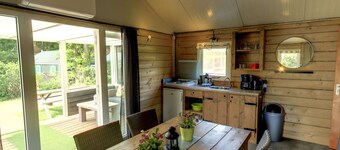 Glamping With Comfort in Ijhorst