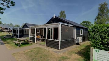 Tent | Exterior