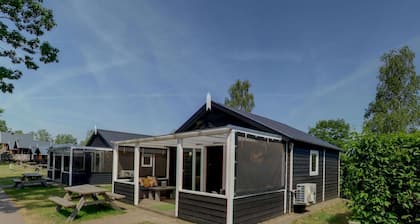 Glamping With Comfort in Ijhorst