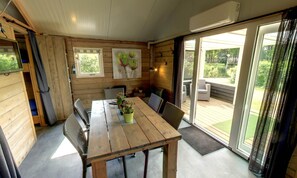 Tent | Dining - Glamping With Comfort in Ijhorst (IJhorst)