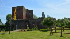 Exterior - Massive, Historic Villa With a Convenient and Central Location Along the Coast (Sassenheim)