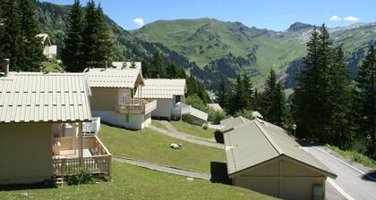 Enticing Chalet in Rhone Alpes With Swimming Pool
