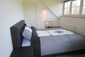 Ferienhaus | 2 Schlafzimmer, individuell eingerichtet, Bettwäsche