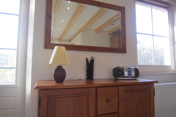 House | Living room - Lovely Cottage near Lake in Well (Well)