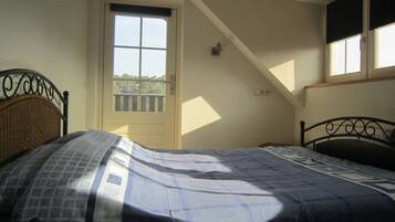 House | 2 bedrooms, individually furnished, bed sheets