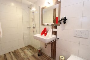 Bathroom - Spacious Apartment in Kleinarl near Ski Lift (Kleinarl)