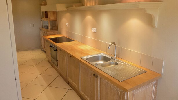 House | Private kitchen - Holiday Home in Loupia With Private Pool (Loupia)