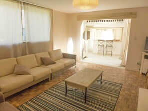 House | Living room - Holiday Home in Loupia With Private Pool (Loupia)