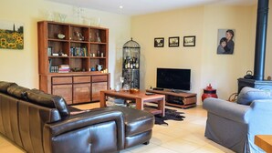 Villa | Living room | DVD player