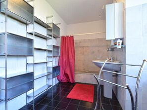 House | Bathroom - Vintage Holiday Home in Orliac With Private Pool (Orliac)