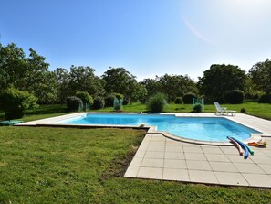 Outdoor pool - Vintage Holiday Home in Orliac With Private Pool (Orliac)