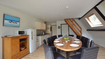 House | Tempat makan