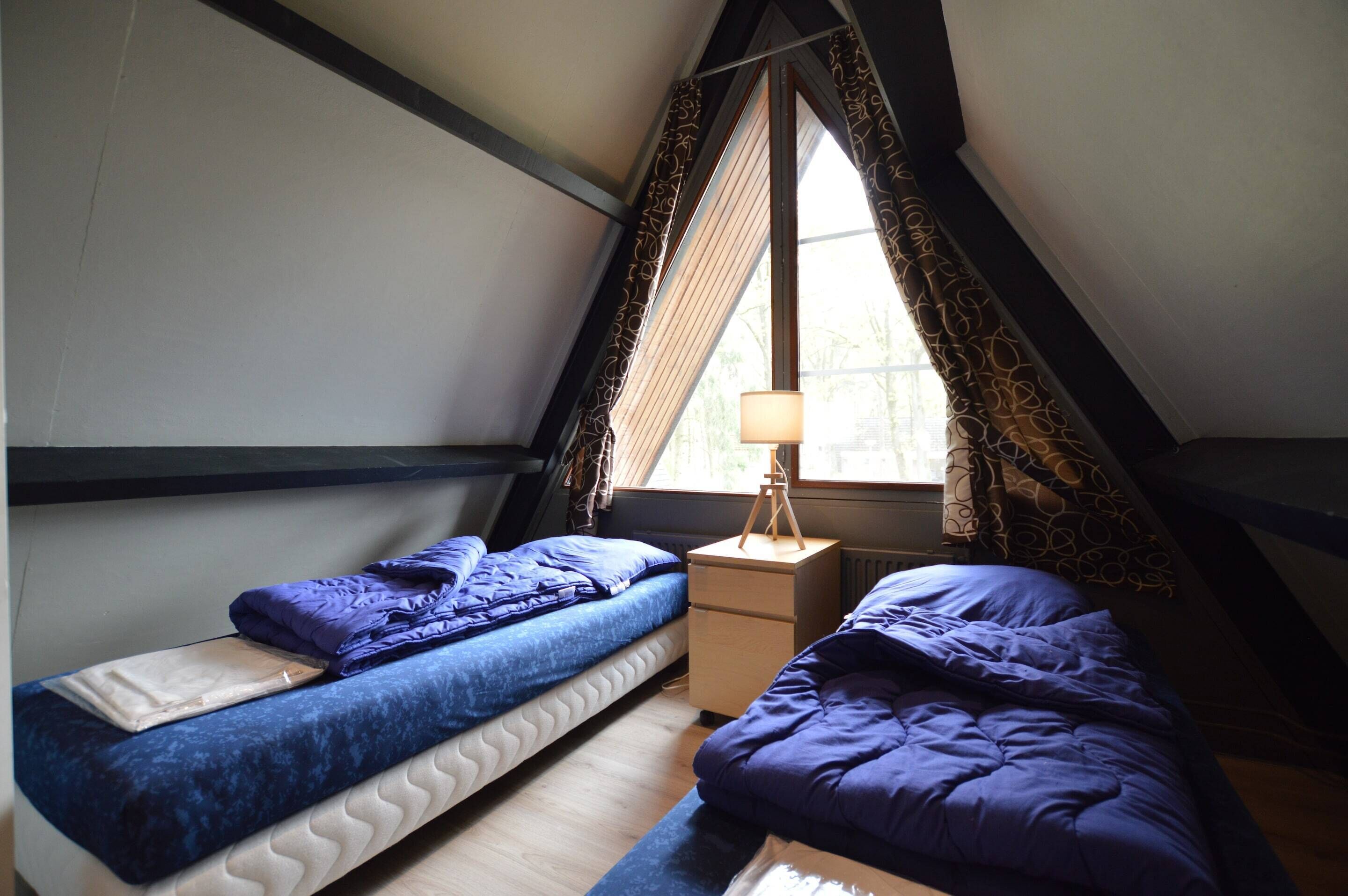 House | 6 bedrooms, bed sheets