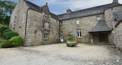 Lake Mansion in Plourin-les-morlaix
