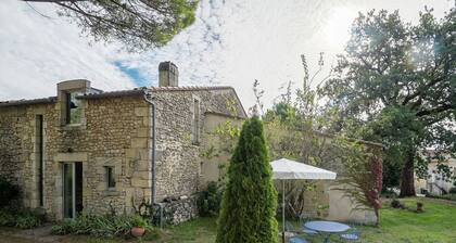 Cozy Holiday Home With Swimming Pool Close to Saint-émilion