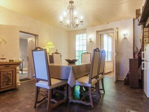 Dining - Elegant Cottage in Chasteaux With Terrace, Bbq, Deckchairs (Chasteaux)