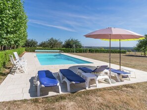 Pool - Holiday Home Near Montrichard With Shared Swimming Pool in an Oasis of Peace and Quiet (Montrichard Val de Cher)