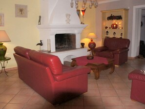 Villa | Living room | Fireplace, DVD player, MP3 dock - Cozy Villa in Roquemaure France With Private Swimming Pool (Roquemaure)
