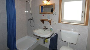 Unclassified image, 4 of 15, button - Holiday Home in Zwischenwasser With Garden, Parking, Heating (Zwischenwasser)