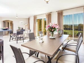 Dining - Villa in Cazals With Pool & Lake Nearby (Cazals)