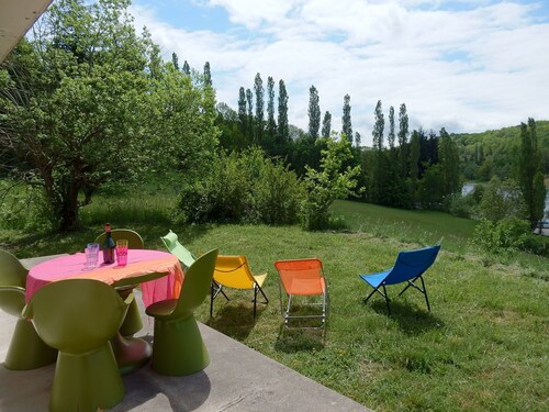 Comfortable Holiday Home on Lake in Roybon