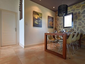 Dining - Soothing Villa in Belvézet With Swimming Pool (Belvezet)